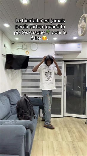 Vidéos de Joël Apple (@jol.apple) avec son original - FINAGNON DAGBEHOUE