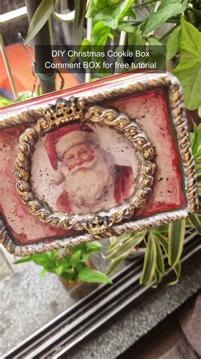DIY Christmas Decoupage Box #craftangles #decoupage