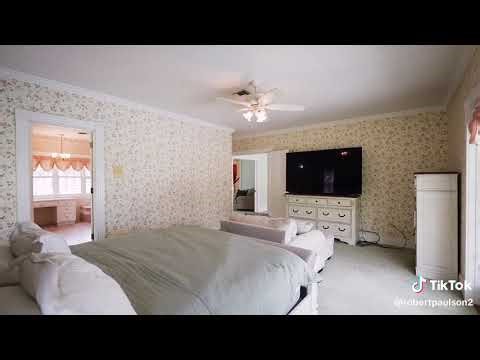 House 🏡 into the great invincible swordsman