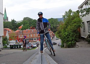 WATCH: Norway Has SOLVED Hills with an Ingenious Bike Escalator