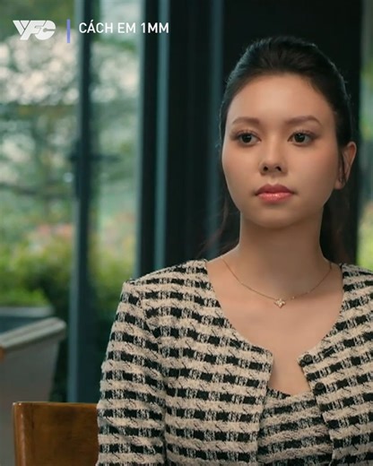 Preview Cách em 1 milimet tập 35 - 36: Trò chơi nói thật được đưa ra trong buổi nhậu của cả hội 'đại bản doanh' cùng những vị khách đặc biệt, những câu hỏi hứa hẹn sẽ khiến người chơi rất khó để trả lời. Thị Tú đã chính thức bỏ cuộc trên chặng đường chờ đợi Bách, đã đến lúc phải sống cho tương lai thôi Tú ơi #cachem1milimet #VFC #VTV3 #20h00 | VFC