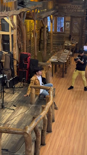 82K views · 1.3K reactions | EHHHHH. @topfans Dwayne Jones #cowboy | Dwayne Jones | Facebook