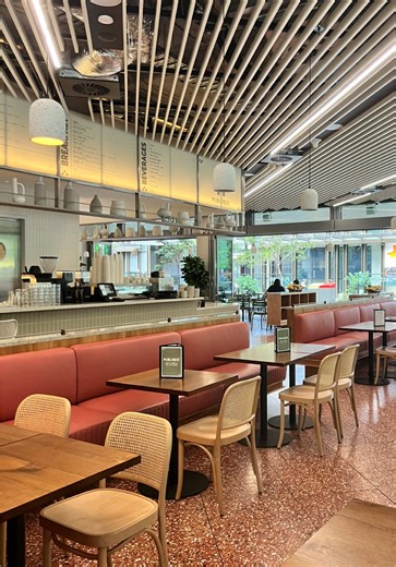 Look but don’t touch the pastry’s 🤓🤯 #slowdays #girlhood #PS #parramattasquare #threefoldpastry #publique