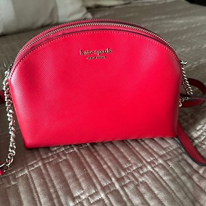 Kate Spade | Red crossbody