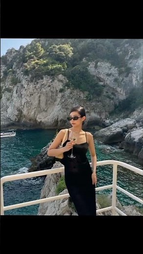 Jennie & JACQUES She looks stunning. #kpop #kpopshorts #jennie #jacquemus