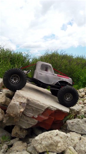 RC CRAWLER ROCK CRAWLING ADVENTURE