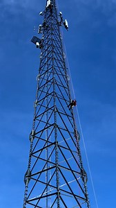 4.1K reactions · 500 shares | Fastest way to rappell down a tower #tower #rappelling #towerclimber | Abdullahi Lekan | Facebook