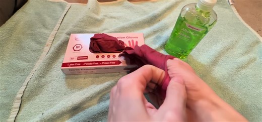 Should I bring aloe asmr back? #asmr #gloves #glovesounds #puregloves