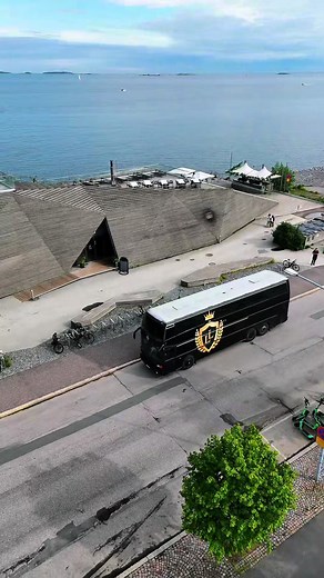 Party Bus Experience: Luxury on Wheels