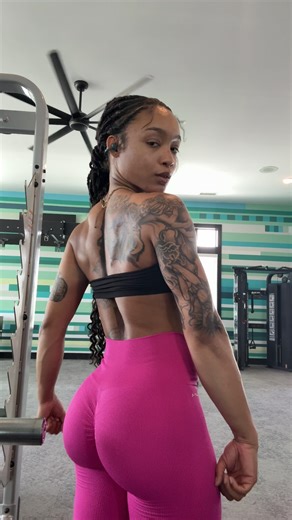 Mrs.Muscle ✨Online NASM CPT on Instagram: "The key to a ⏳ figure is the gym😉 Try this for your next workout⬇️⬇️ 3-4 Sets 12-15 Reps (Controlled) Db Front Rows Db RDL to Rows Db Around the Worlds Seated Hamstring Curls (superset) Bulgarian Split Squats Cable Abductors Cable Face Pulls Dm for 1:1 Virtual Training ✨ Bottoms from @rhemactiv"