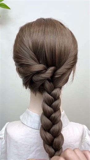 Elegant Side Curls: A Styling Guide for Flawless Waves