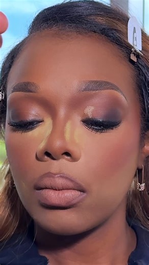 BENNI on Instagram: "“ DISCOVER A EASY PROCESS “ - New material today on @bennis_online_training_ - Using all my favorites things from @juviasplace @danessamyricksbeauty @maccosmetics - FREE 1:1 MINI VIRTUAL LESSON | FREE ! - $110.00 enrollment { @bennis_online_training_"