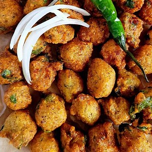 Gujarati Dal Vada (Lentil Fritters) - Cooking Carnival