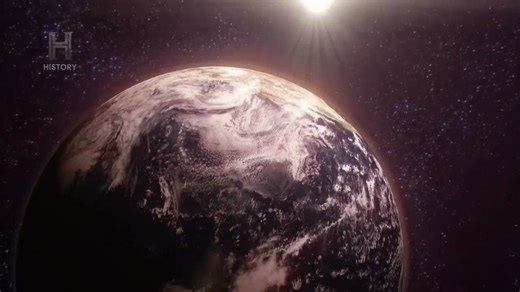 Seria possível que os alienígenas nos visitassem há tanto tempo, e em maior número, desde que desenvolvemos a capacidade de aniquilar nosso planeta com armas nucleares especificamente para nos impedir de fazê-lo? #AlienígenasDoPassado | HISTORY