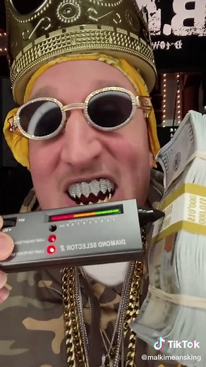 #stitch with @christinejewellers #colddays #foryou #fyp #fy #funny #tiktok #rap #rapper #diamondtester #fake #real #crazy #comedy #prank #jewelry #ice