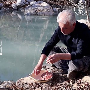 1M views · 1.8K shares | Peaceful setting and delicious meatballs with gravy - what do you need more? Credit: Kadir Barcın - YouTube.com/channel/UCQ9EpfICnG9wm0gjUIa94JA | Taste Life | Facebook