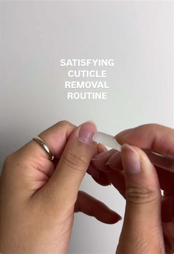 Cuidado de Uñas en Casa: Empujador de Cutículas de Vidrio