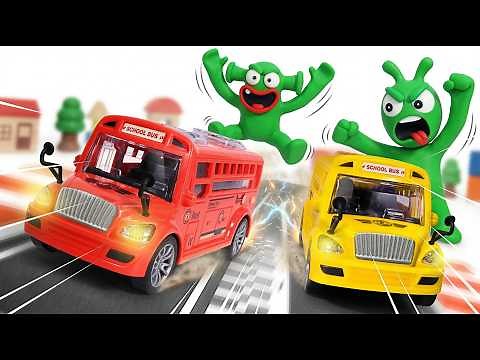 Pea Pea Colorful School Bus Battle 🚍💥 Wheel on the Bus Toy Crash!