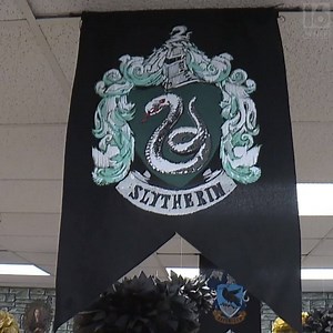 155K views · 714 reactions | This Harry Potter-themed classroom by a teacher at Valley View Intermediate School is simply magical! ⚡ Check out the full story >>> https://wnep.com/2018/09/11/classroom-magic-inspires-students-to-read/ | WNEP-TV | Facebook