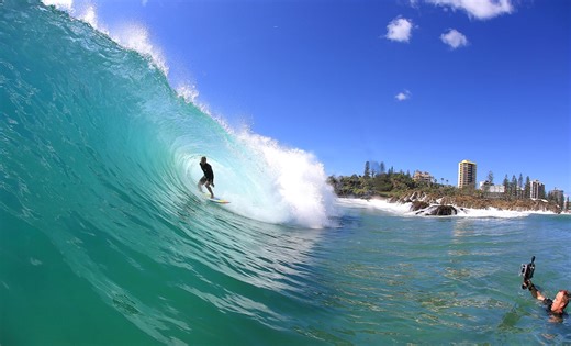 Footage of Snapper Rocks, Duranbah & TOS from a few years ago featuring a cast of rippers including - Josh Kerr / Ryan Hipwood / Mick Fanning / Oney Anwar Jackson Close & Damon Harvey. Music - Samos Surf Track - Kiesel Facebook has a habit of muting my vids even though I make the music for them myself so if it's muted just watch the Youtube version (link below) as quite frankly the Facebook video quality is RUBBISH anyway👀 Low res version here -->on Facebook 4K Hi res version on Youtube here --