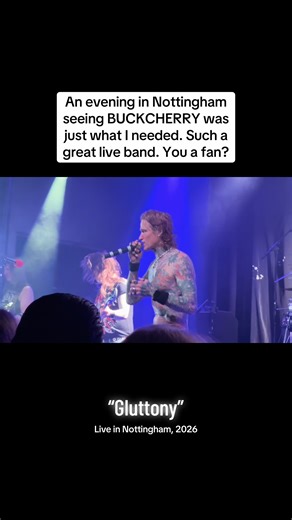 I didn’t know too much about Buckcherry when I travelled to Nottingham last week to see the fabulous Michael Monroe. Both bands have just finished a co-headline UK tour and the shows have received great reviews. And well deserved! 🔥Monroe was typically amazing, but the surprise of the night for me was how much I enjoyed Buckcherry. I now need to dig into their back catalogue 🤘 #buckcherry #joshtodd #sleazerock #americanrock #michaelmonroe