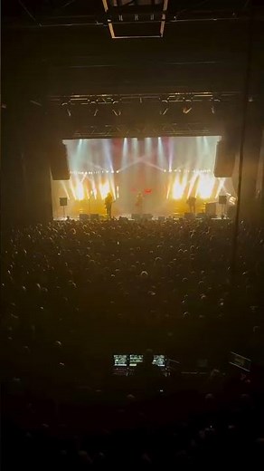 LOVE BITES (SO DO I) LIVE IN LILLE 🇫🇷 🎥 @alisonnorthway