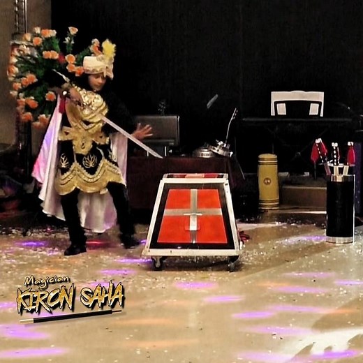 Indian Sword Box Magic Tricks #entertainment #illusionact #jadugar #magic #фокусник #иллюзионист