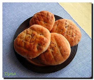 Škvarkové placky - fotografie 2 - Toprecepty.cz