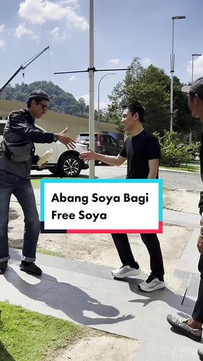 Abang Soya Bagi Free Soya - Part 2 Magic Transformation