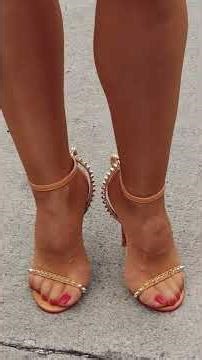 Peeking Toes in Sheer Nylons + These Heels? Obsessed 😍 👠!