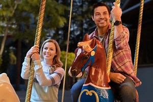 Review: Brennan Elliott and Amanda Schull star in amazing Hallmark film 'Marry Go Round'