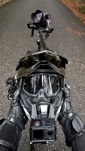 ✨📹The DJI RS4 Pro keeps pace with your every move, delivering buttery-smooth footage, no matter the speed. 🎬: Jiale🏍️ #DJIRS4PRO #MotorcycleFilming #DynamicShots #SmoothTracking | DJI