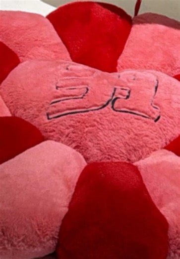 31 Creative Hat Ideas for Valentine's Day