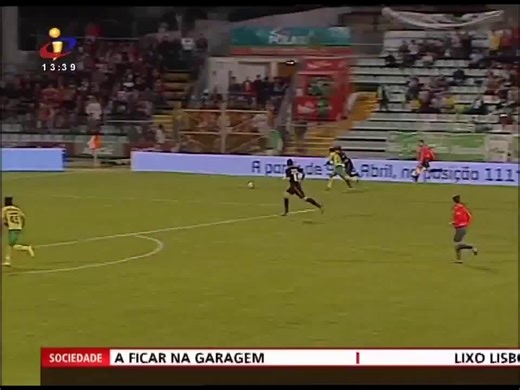 Neste dia, há 16 anos... O Benfica vencia a Naval por 2-4 (Weldon 15' 18', Ángel Di María 37', Óscar Cardozo 55') na Figueira da Foz, em jogo válido para a 25ª jornada da Liga Portuguesa 09/10. O SLB entrou a perder por 2-0 já aos 12' minutos, empatou aos 18' e virou aos 37'.