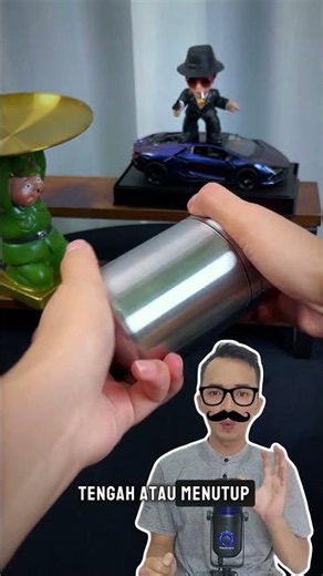 Diaphragm ashtray assembly 😱 looks just like a camera lens!
