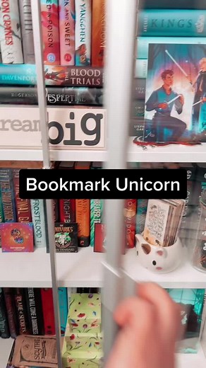 Y’all know how much I love woodmarks 🥰🥰 #booktok #bookmarkcollection #bookmarks #woodmarks #reading