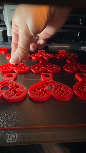 Printasaurus LV on Instagram: "Let’s make some last minute Valentine’s Day Straw Buddies! This Flashforge galaxy pla is one of my favorites, whenever I’m making something for myself it tends to be in this color. And full disclosure, my aim is terrible. A casual toss took many tries to as I kept overshooting and tossed my little Printasaur everywhere but the cup. You can find finished Straw Buddies at printasaurusLV.com ✨ Want to make them yourself? Files are available on my patreon (link in bio)