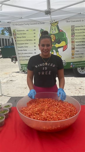 Let’s make some pico de gallo today for 5 de mayo celebration. Best pico de gallo in the Universe!!! #viral #fyp #yummy #tomato #picodegallo #snack #5demayo #delicious #foodie #foodporn #organic #fresh #vegan #treending | King Of All Guacamole’s