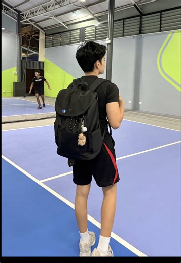 Discover the Ultimate Minimalist Backpack