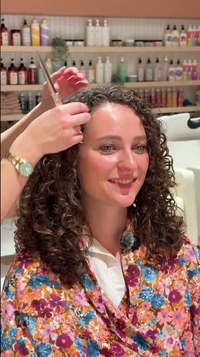 A haircut designed for your curls can change everything 😍