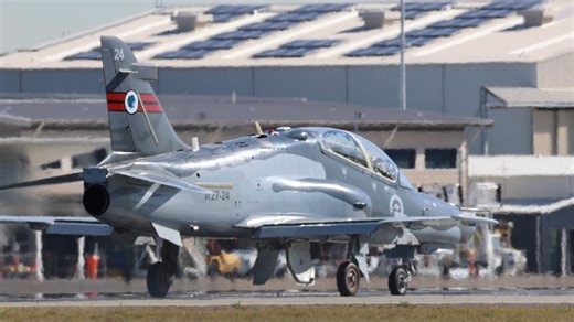 Video Two Hawk 127 depart RAAF base Williamtown - Dual Takeoff - A27-24 and A27-18 RAAF base Williamtown 22/7/24 #CANONRF200800 #canonr7photography #fighterworld #williamtownplanespotting #planespotting #canonr7 #canon | Williamtown Plane Spotting