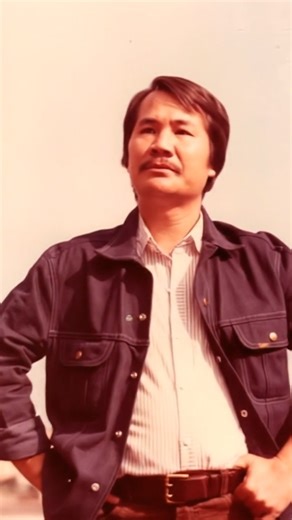 Nhạc sĩ Nhật Ngân thập niên 1970, qua sự hoài niệm tái dựng lại của AI. Ca khúc Ngày Đá Đơm Bông, sáng tác Nhật Ngân & Loan Thảo. Bản thu Duy Khánh pre 75. | Nhạc Vàng