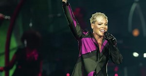 P nk Makes History With Final Figures For Her “Beautiful Trauma” World Tour