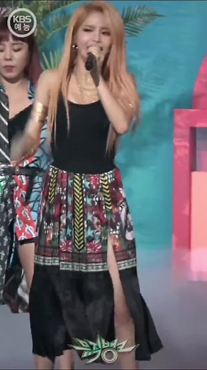 Her smirk with that move omg 😩 blonde egotistic solar was something else #mamamoo #egotistic #solar #kpopedit #kpopfyp #fancam #kpop #KeepItRealMeals