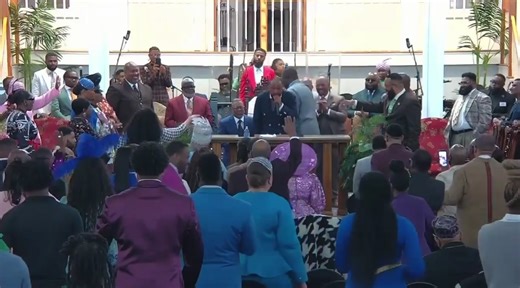 Powerful Closing Moments in Church Services
