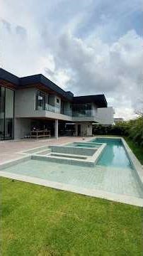 That's over 500 m2 of constructed area! Alphaville Ceará 3