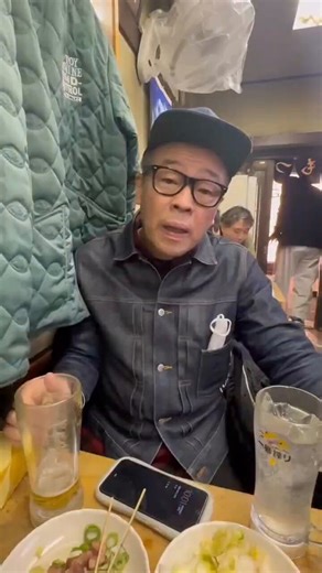 歌舞伎町はもつ焼きカミヤでなりすましなぎら健壱に成功しました✨