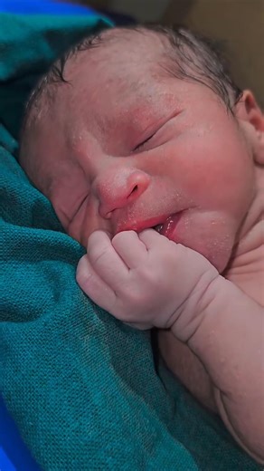 Ten Tiny Fingers, Ten Tiny Toes #newborncrying #newbornbaby #babyshower #justborn #babyontheway