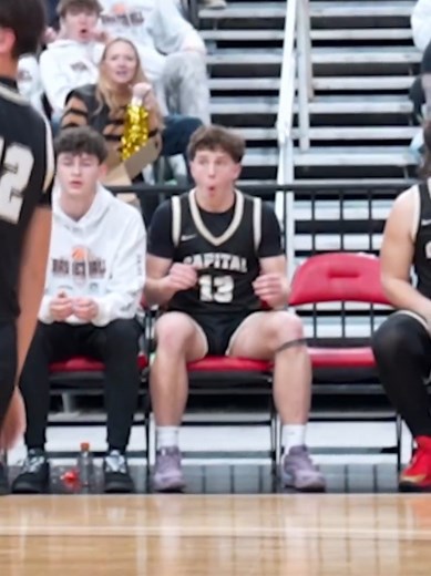 The Unforgettable Frozen Moment on the Bench 🥶