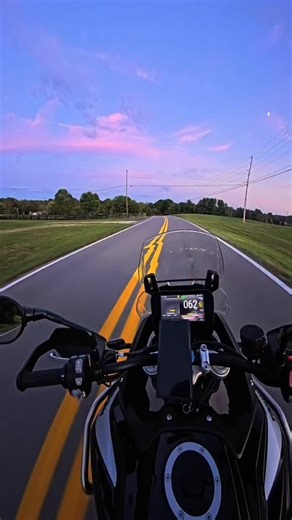 1.3K views · 178 reactions | Push left to go left and push right to go right. #motorcycle #motorcycletips #learntorideamotorcycle #motorbike #countersteering | Justridemoto | Facebook
